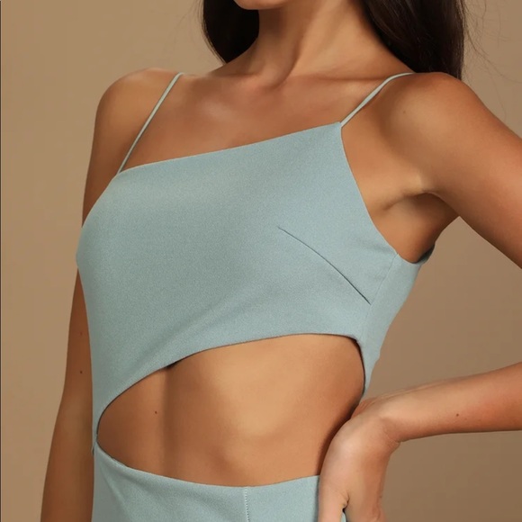 Lulu’s Sage Blue Asymmetrical cutout midi dress - Picture 4 of 8